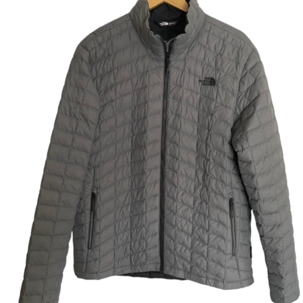 The North Face Men’s Gray Quilted Lightweight Jacket
